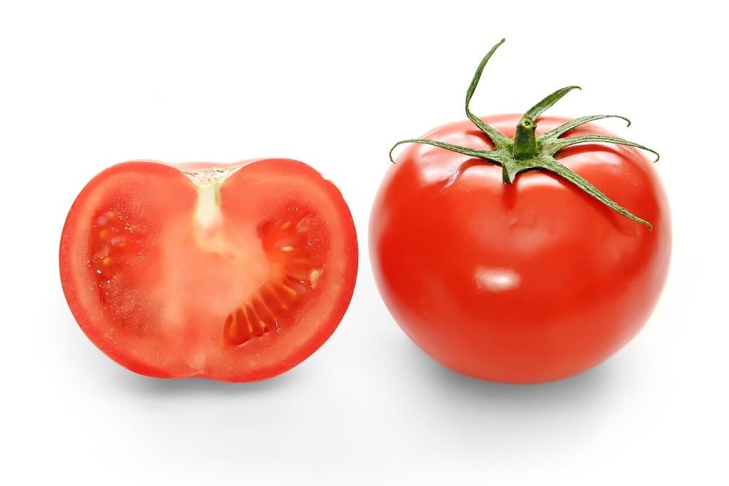 Cuando el tomate era la «manzana envenenada»: por qué Europa lo temió durante siglos