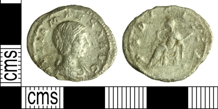 Moneda romana con el retrato de Julia Mesa, abuela del emperador Heliogábalo