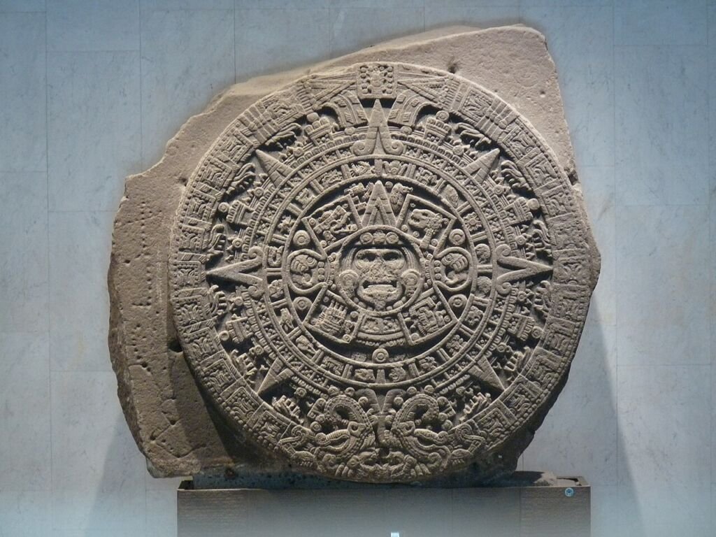 Quetzalcóatl y la sangre del sol: los dioses de aztecas y mayas