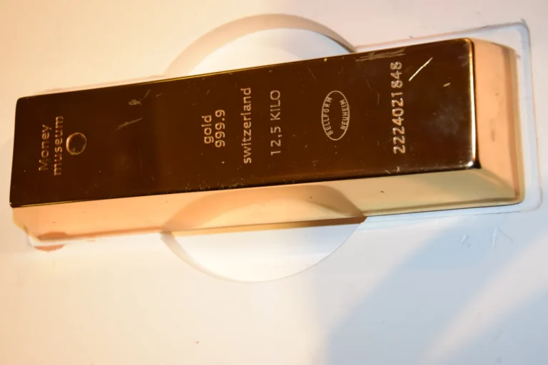 Diferencia entre oro y oro laminado: por qué uno se puede fundir y el otro no